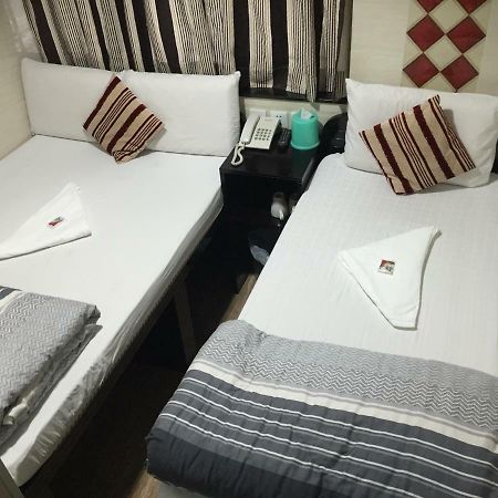 Skyline Hostel Хонконг Екстериор снимка