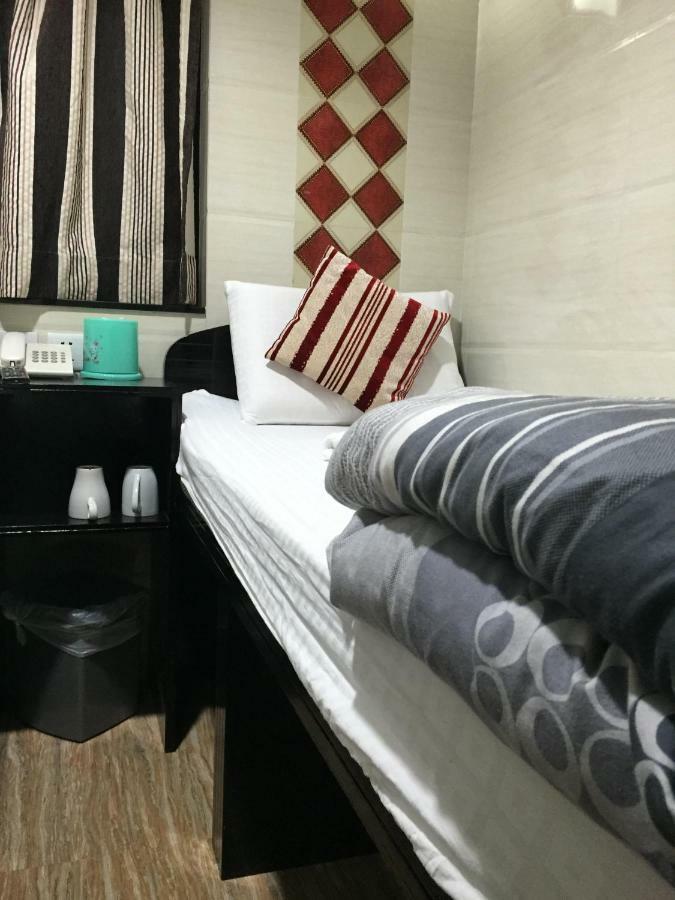 Skyline Hostel Хонконг Екстериор снимка
